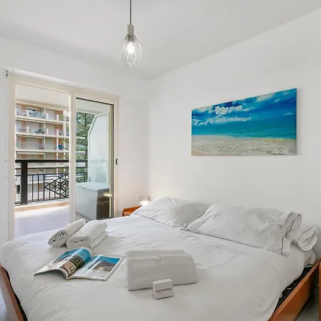 Apartment Daturas Bright With Balcony - Happy